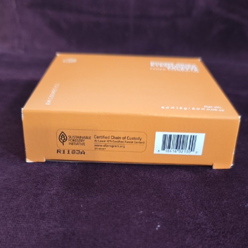 EM Cosmetics Divine Skies Eyeshadow Palette - Picture 3 of 8